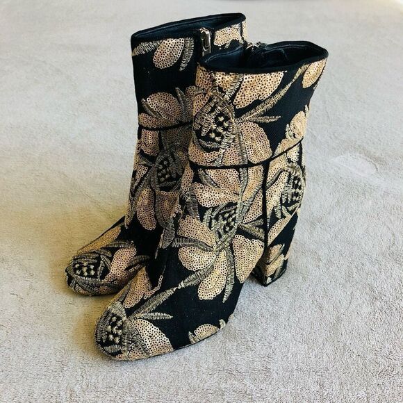 Steve Madden Goldie Gold Lamé Embroidered Ankle Boot - Picture 1 of 12